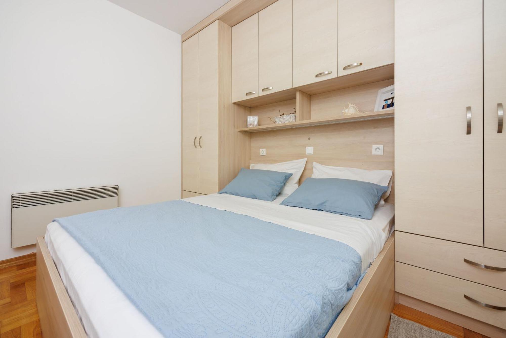 דראמליי Apartments Petak Novi מראה חיצוני תמונה