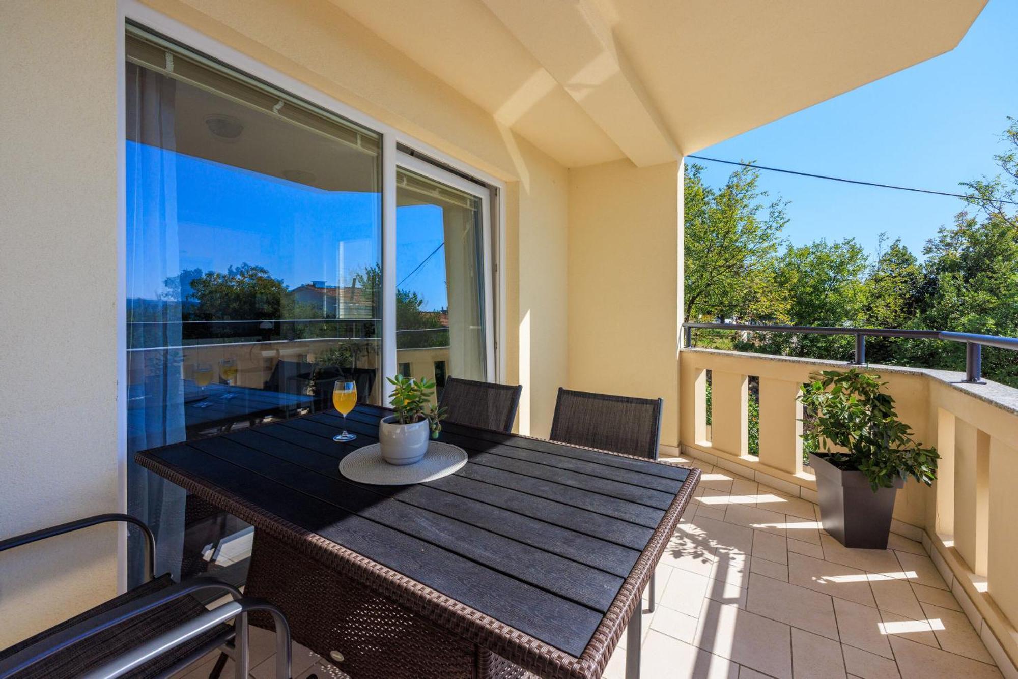 דראמליי Apartments Petak Novi מראה חיצוני תמונה